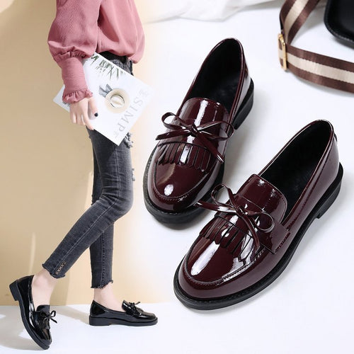 Damen Elegante Mokassins mit funkelndem Lackleder und dekorativem Schleifendetail Drune