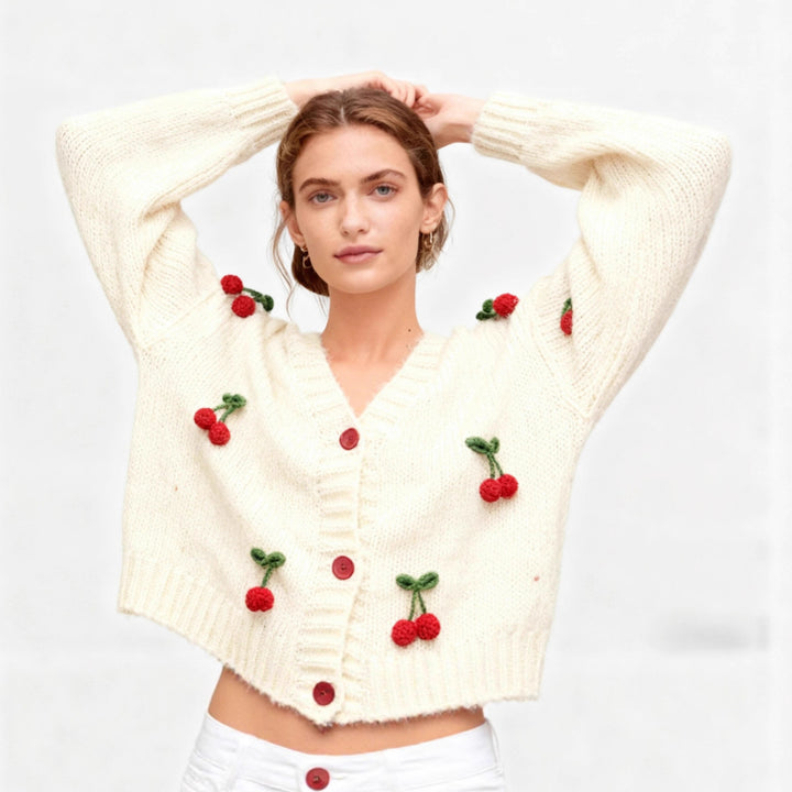 Damen Strickjacke mit fröhlichem Kirschdesign und praktischen Knopfdetails Drune
