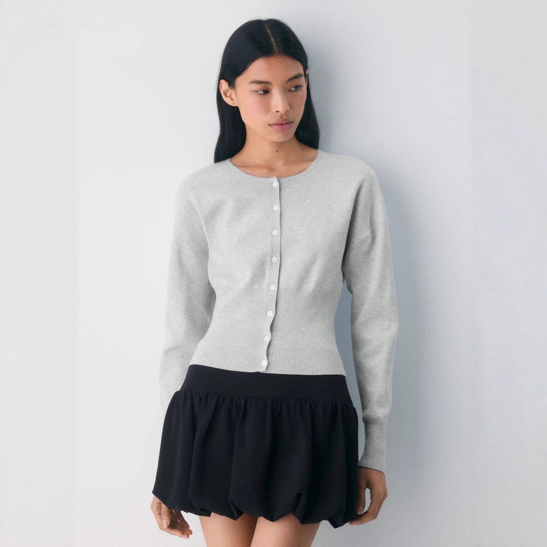 Damen modische, eng geschnittene Strickjacke mit Knopfleiste Drune