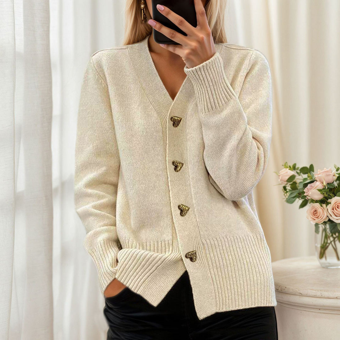 Damen Strickjacke mit Herzknöpfen und lässigem Schnitt Drune