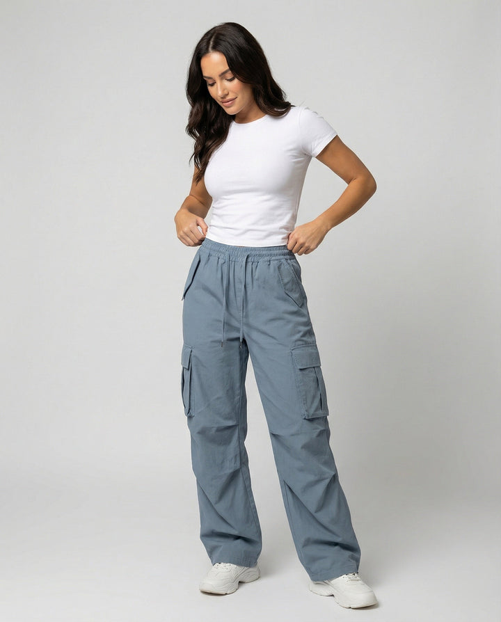 Damen weite Cargo-Hose im Retro-Utility-Stil mit hochgeschnittenem Bund Tunnelzug Mehrfachklappentaschen und verstellbaren Seitenschlaufen Drune