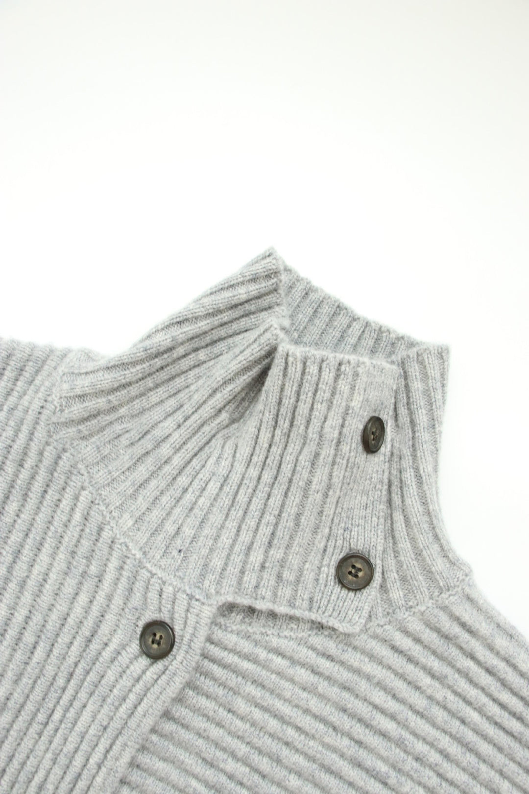 Damen Relaxed Strickjacke mit hohem Kragen und Knopfdetails Drune