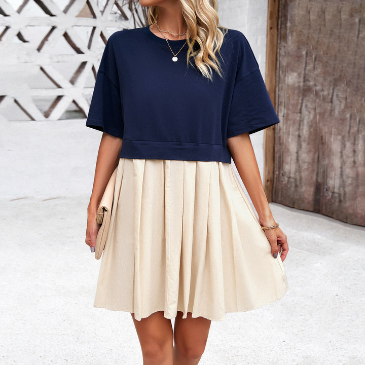 Damen Freizeitkleid mit einem eleganten, plissierten Rock Drune