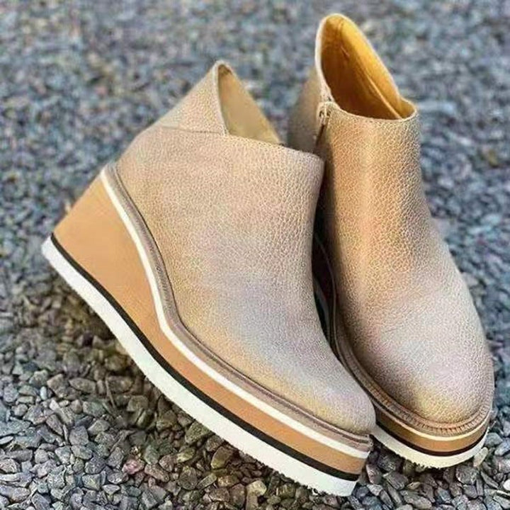 Damen Keilabsatz-Stiefelette aus strukturiertem Leder mit elastischem Einsatz und rutschfester Plattformsohle Drune