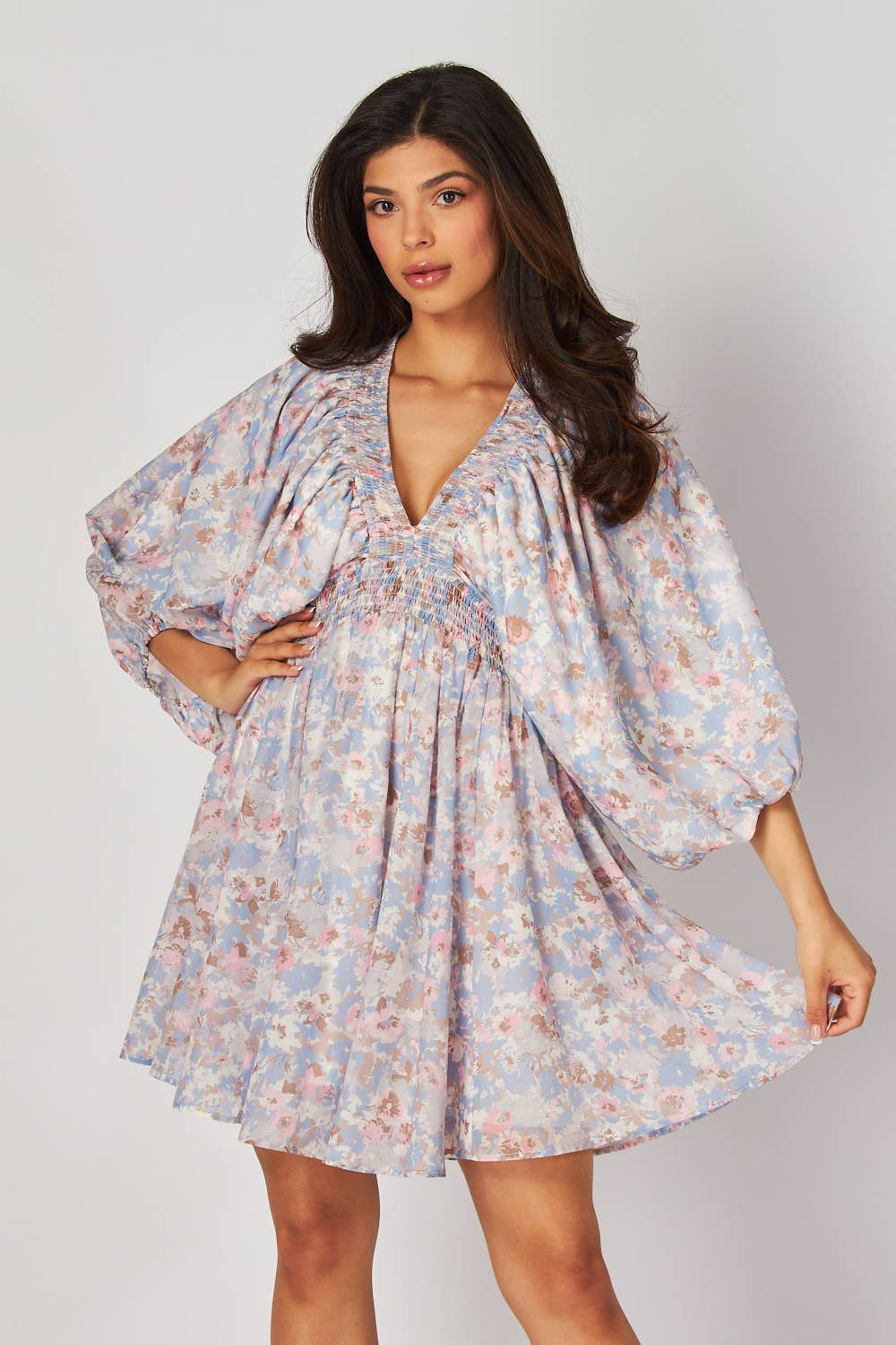 Damen leichtes Freizeitkleid mit voluminösen Ärmeln und V-Ausschnitt Drune