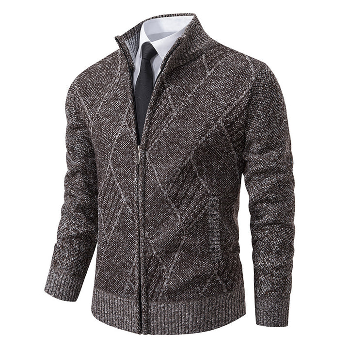 Herren modische Strickjacke mit hohem Kragen und stilvollem Zopfmuster Drune