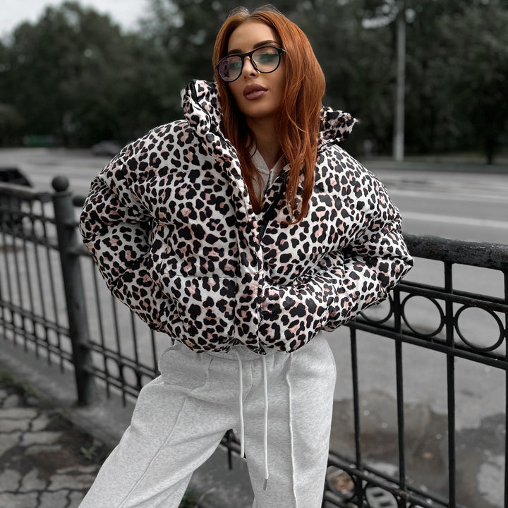 Damen stylische gepolsterte Daunenjacke im modischen Leo-Print Drune