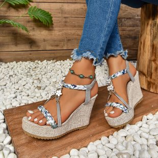 Damen Wedge-Sandaletten mit filigranem Blumenschmuck und komfortablem Jute-Design Drune