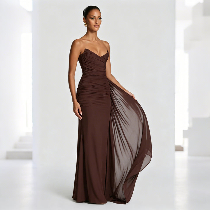 Damen Elegantes und figurbetontes Abendkleid mit asymmetrischen Drapierungen Drune
