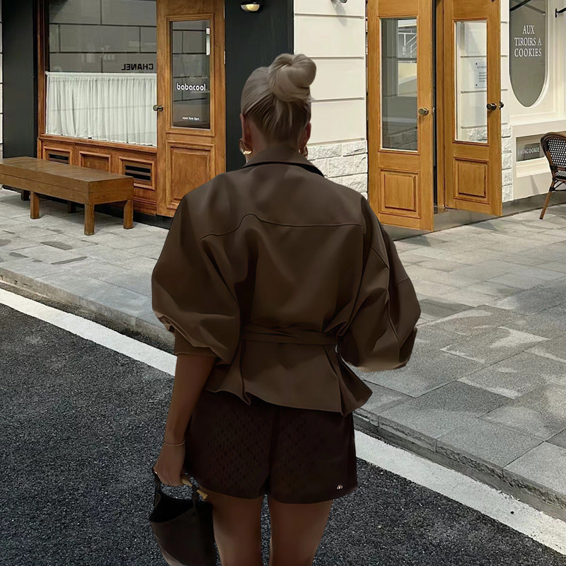 Damen elegante Jacke mit taillierter Silhouette und praktischen Taschen Drune