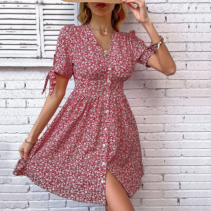 Damen Blusenkleid mit floralen Mustern und verspielten Rüschen Drune
