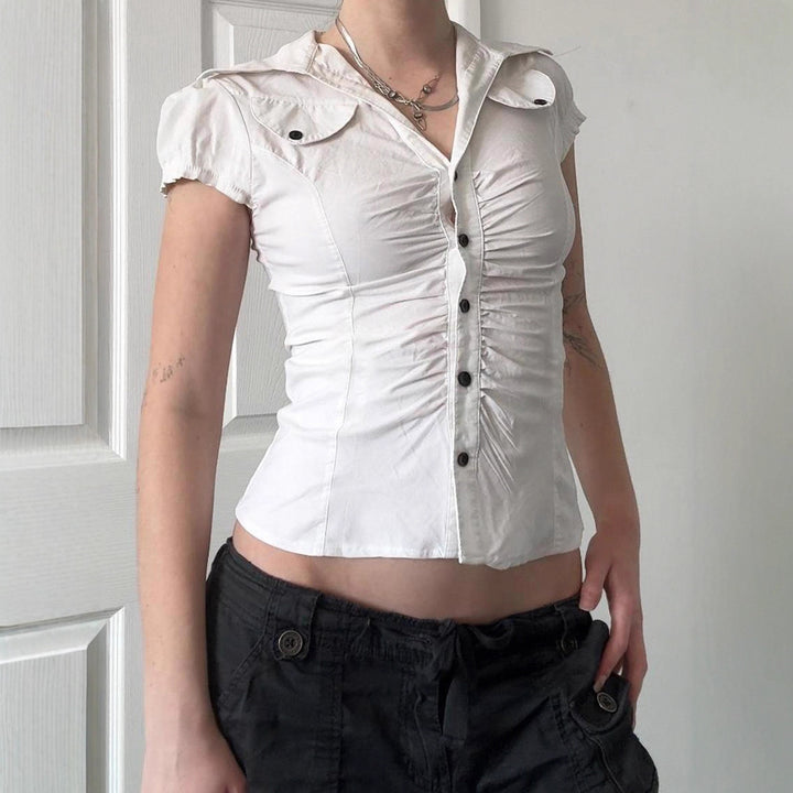 Damen figurbetontes Blusenshirt mit eleganten Rüschendetails und Knopfverschluss Drune