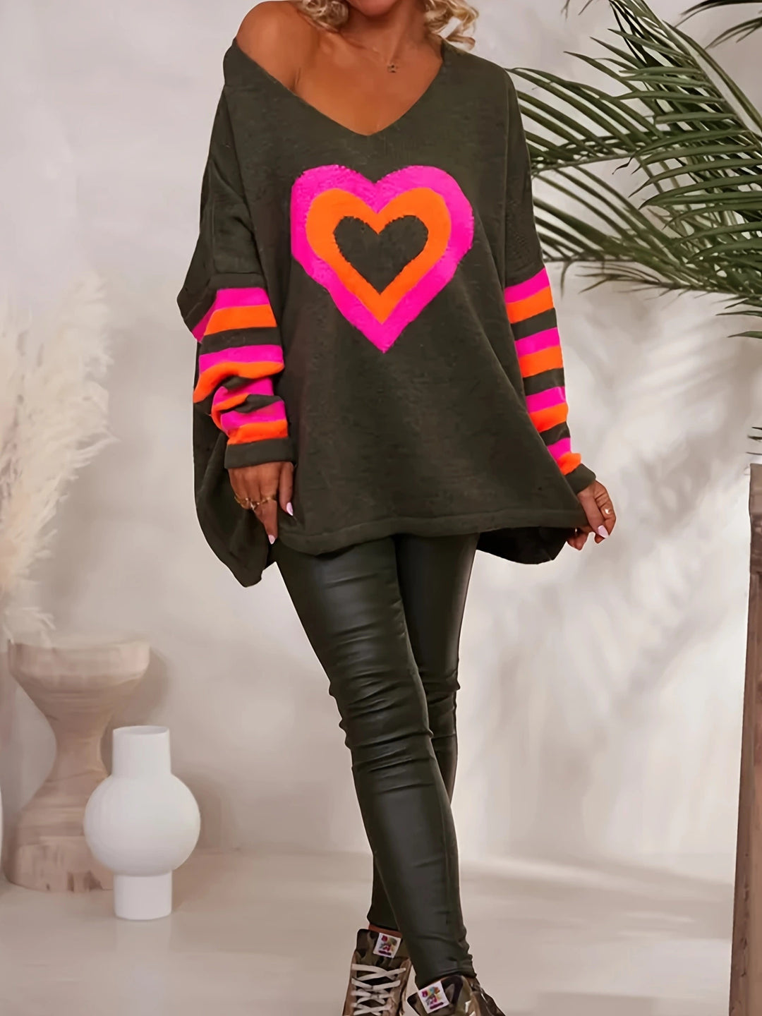 Damen Oversized Pullover mit Herzmotiv und bunten Streifen Drune