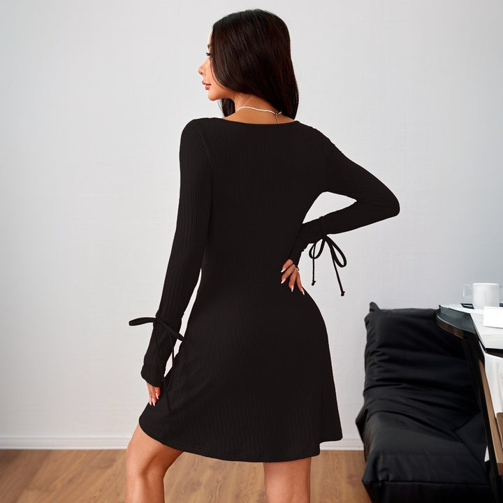 Damen figurbetontes Minikleid mit langen Ärmeln und Cut-Out-Ausschnitt Drune
