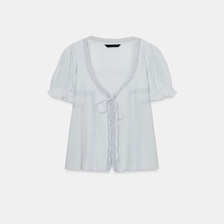Damen luftige Bluse mit Rüschendetails und dekorativen Knöpfen Drune