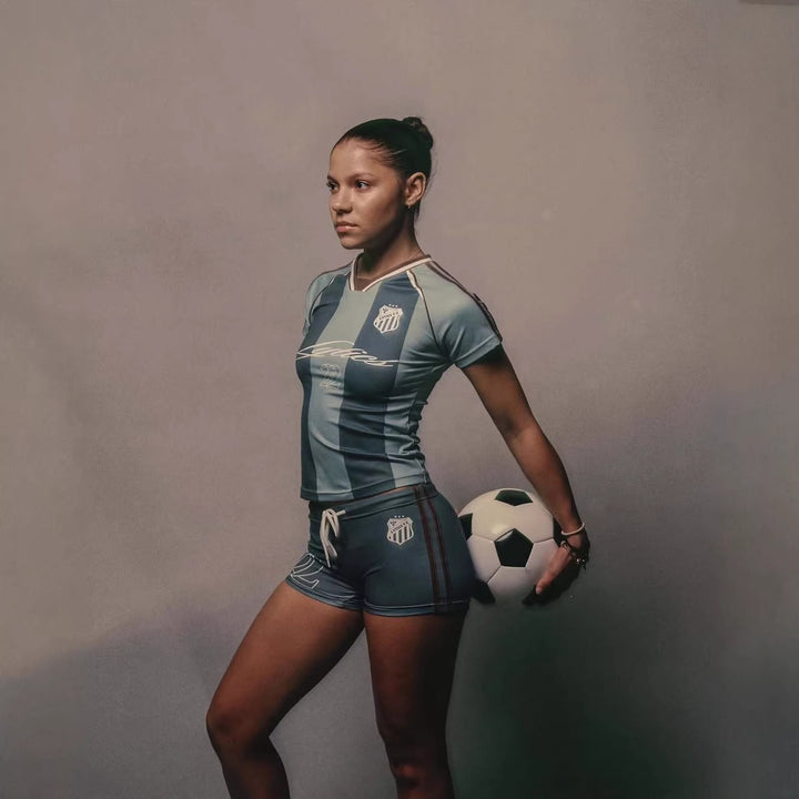 Damen Sport-Set mit figurbetonter Shorts und kurzärmeliger Oberteil Drune