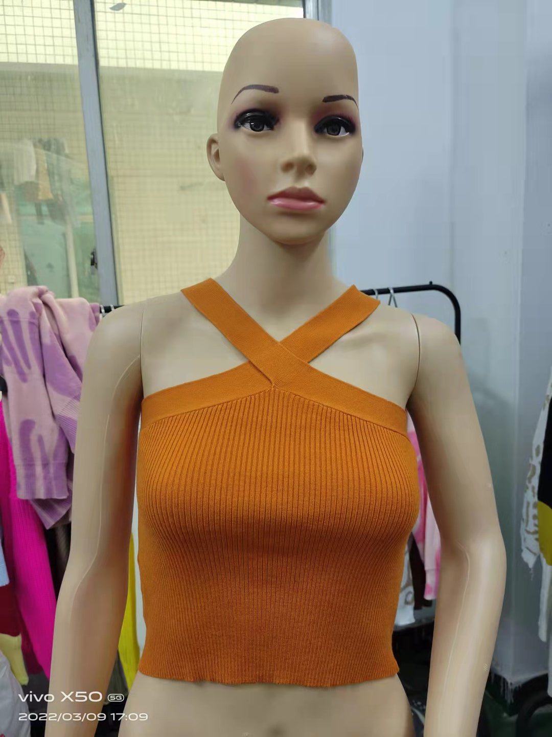 Damen Crop-Top mit schickem Kreuz-Trägerdesign Drune