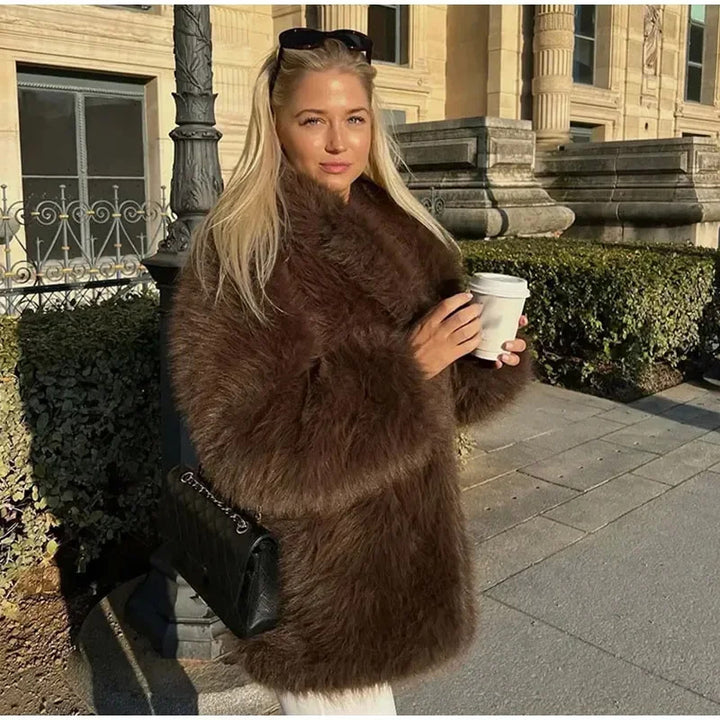 Damen Luxuriöse Kunstpelzjacke mit voluminösen Ärmeln Drune