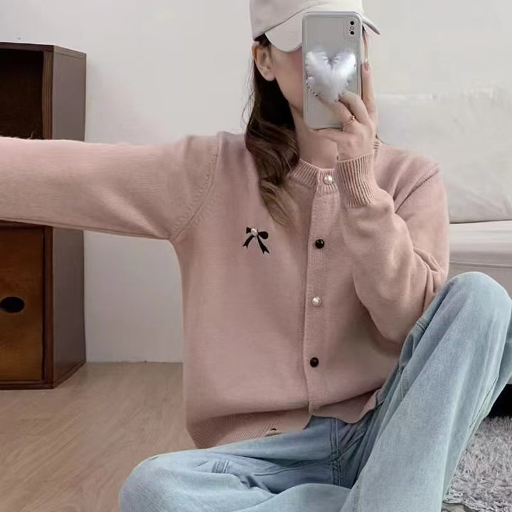 Damen Strickjacke mit dekorativer Schleifenstickerei Drune