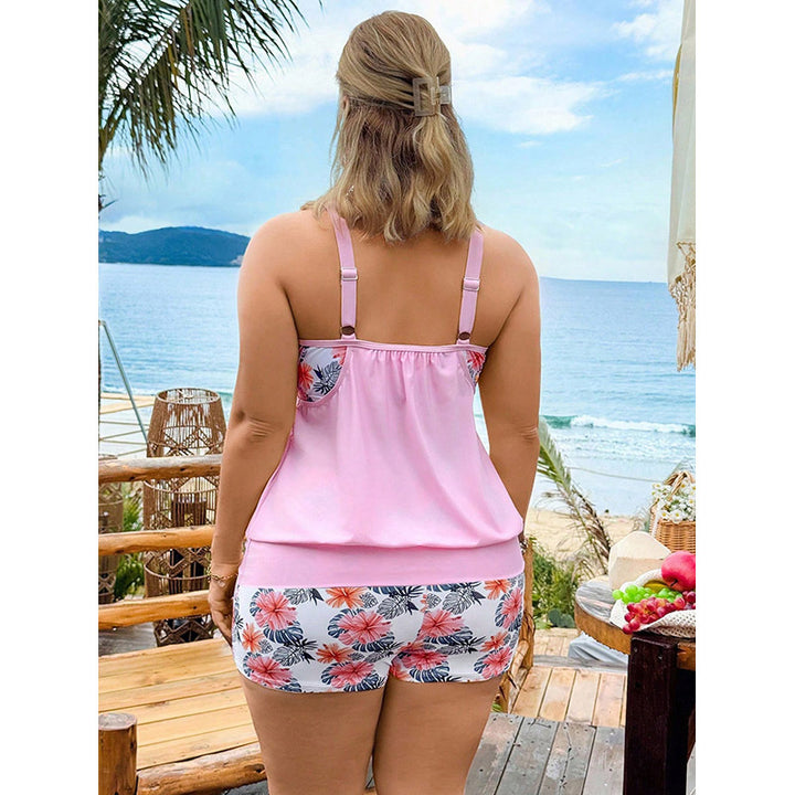 Damen sportliches Badeoutfit mit floralen Shorts Drune