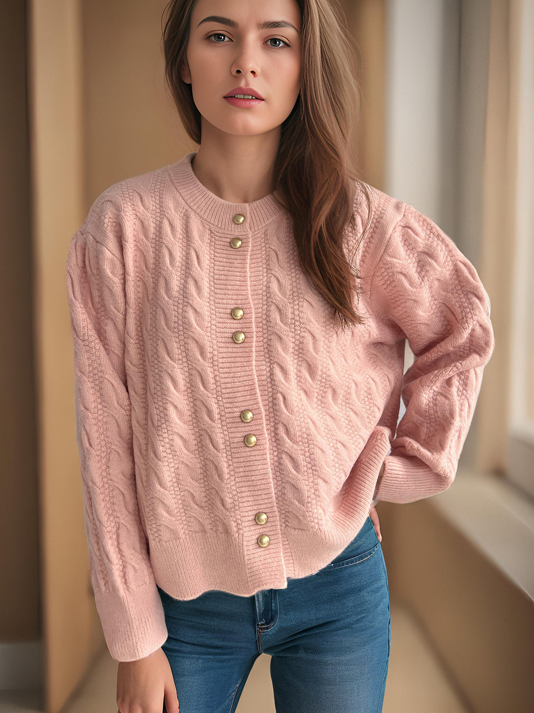 Damen Grobstrickjacke mit dekorativen Knöpfen und Kabelmuster Drune
