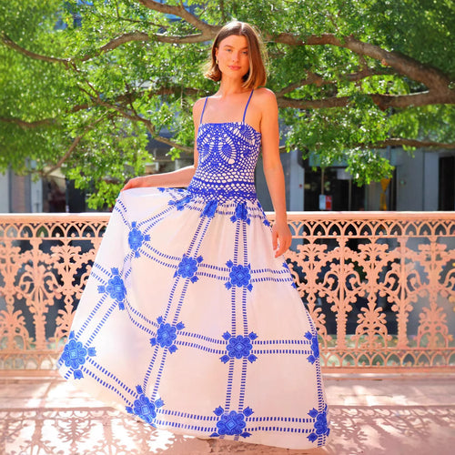 Damen Maxikleid mit innovativem Häkel-Oberteil und fließendem Rock Drune