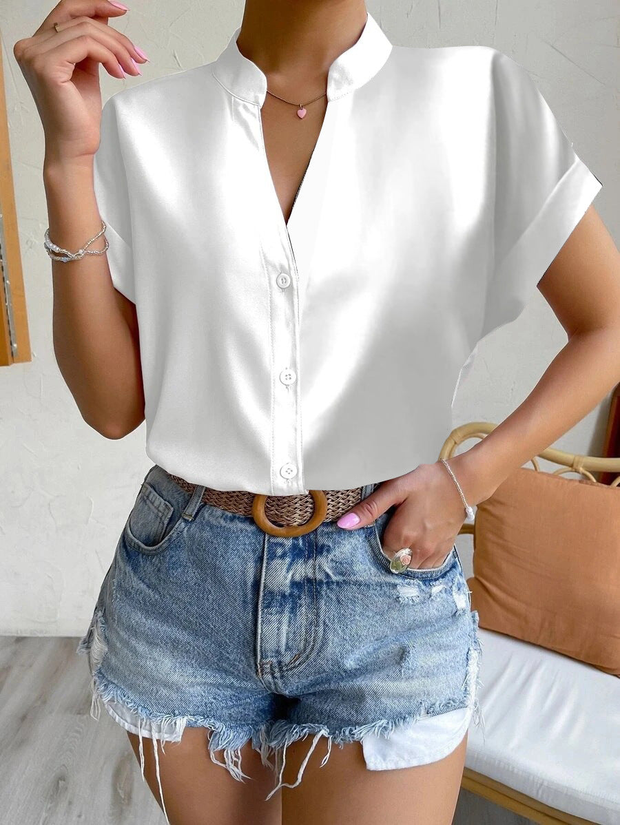 Damen Elegante Kurzarmbluse mit Stehkragen und subtilen Knopfdetails Drune