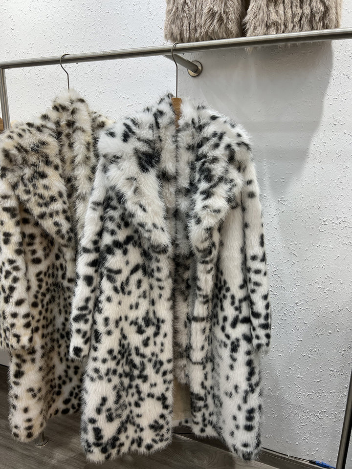 Damen luxuriöser Fellmantel Drune