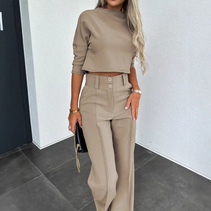 Damen Kombination aus cropped Oberteil und weit geschnittenen Hose Drune