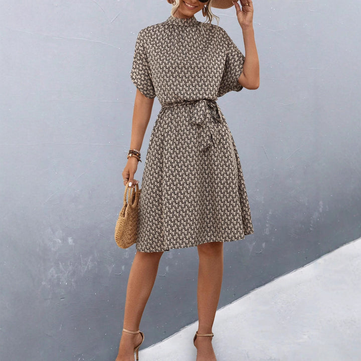 Damen Midikleid mit elegantem Bindegürtel und modischem Stehkragen Drune