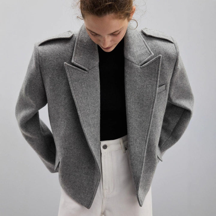 Damen eleganter Oversized-Blazer mit feiner Textur und praktischen Taschen Drune