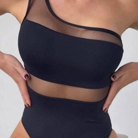 Damen Einteiler Badeanzug mit asymmetrischem Schnitt und transparenten Akzenten Drune