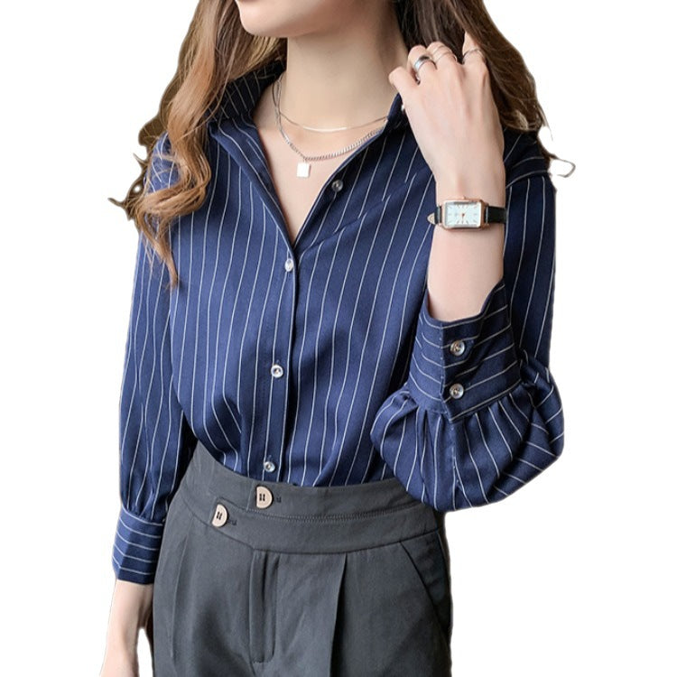 Damen Bluse mit feinen Streifen und modernen Knopfdetails Drune