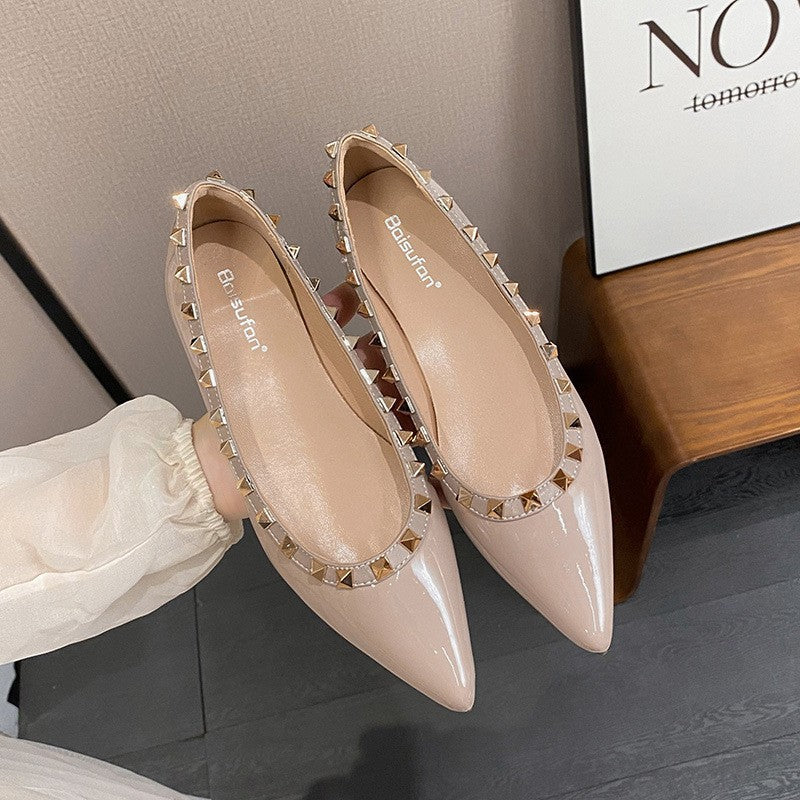 Frauen Ballerinas mit spitzem Zehen und Nietenrand Drune