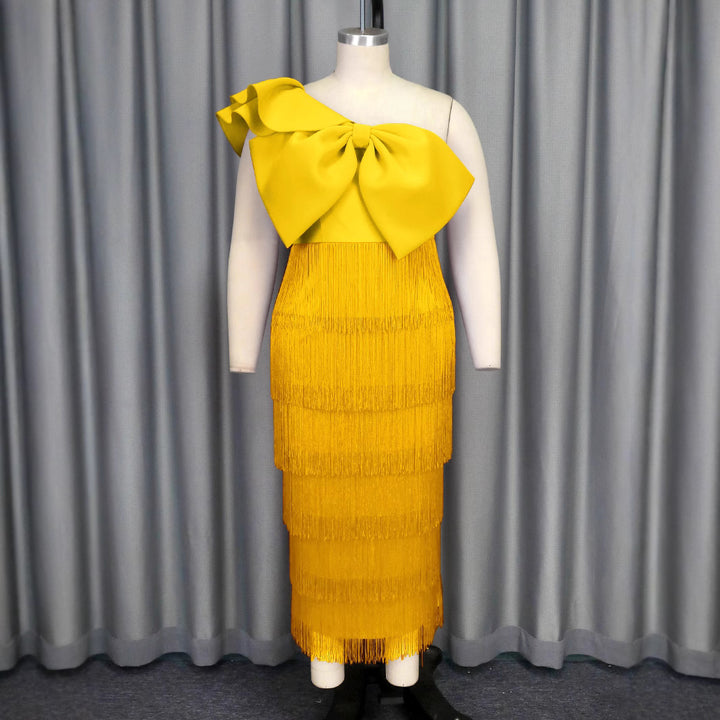 Damen elegantes Kleid mit voluminösem Rüschenelement und Fransen Drune