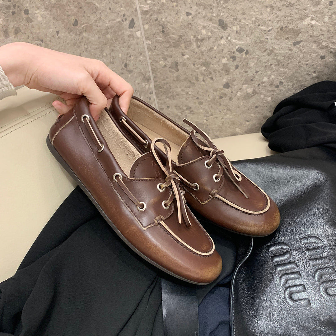 Damen Bootsschuh mit modischem Schnürdesign und hochwertiger Lederoberfläche Drune