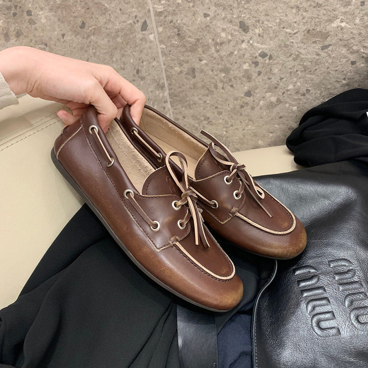 Damen Bootsschuh mit modischem Schnürdesign und hochwertiger Lederoberfläche Drune