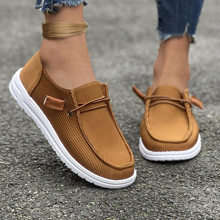 Damen nan urbaner Slip-On Loafer mit geripptem Textiloberteil und dämpfender Gummisohle Drune