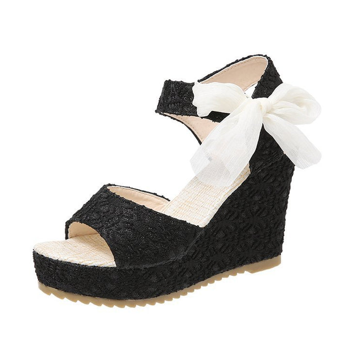 Damen nan romantische Keilabsatz-Sandalette mit Spitzenoptik und Organza-Schleife Drune