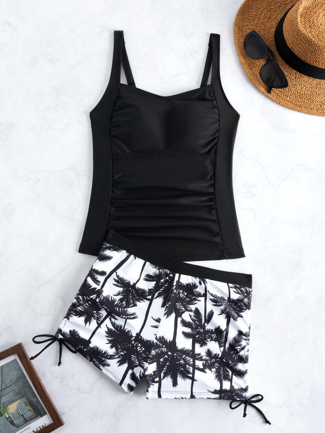 Damen Badeanzug mit trendiger Raffung und modischen Shorts Drune
