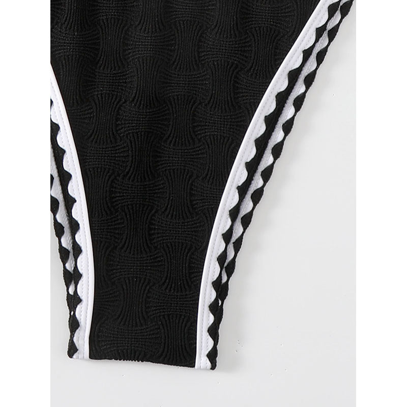 Damen-Bikini mit strukturiertem Oberteil und trendigen Kontrastdetails Drune