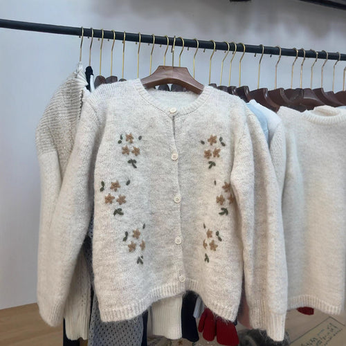 Damen gestrickter Cardigan mit floralen Stickereien Drune