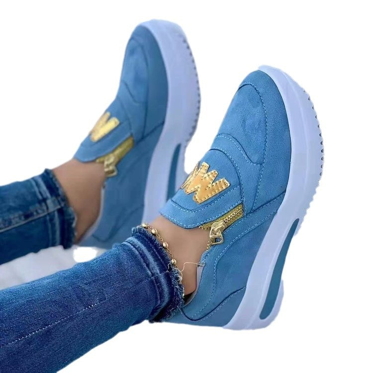 Damen nan Slip-On Plateau-Sneaker mit seitlichem Deko-Reißverschluss und metallischer Logo-Applikation Drune