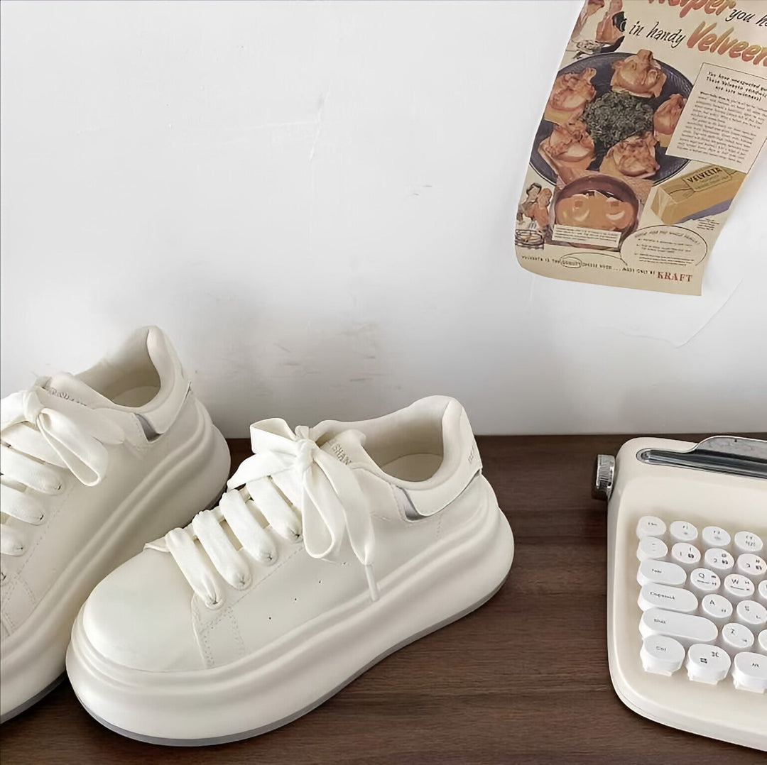 Damen Trendige Plateau-Sneaker mit eleganten Details Drune