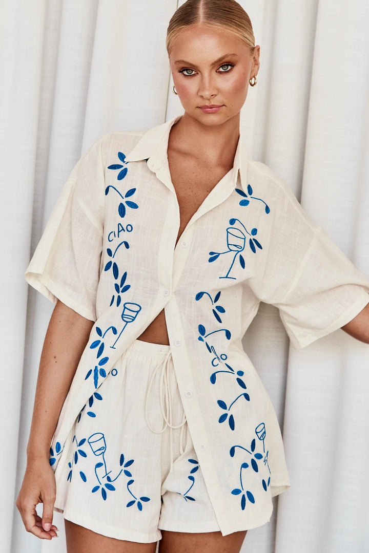 Damen Luftiges Kurzarmhemd und Shorts Set mit floralem Stickdesign Drune