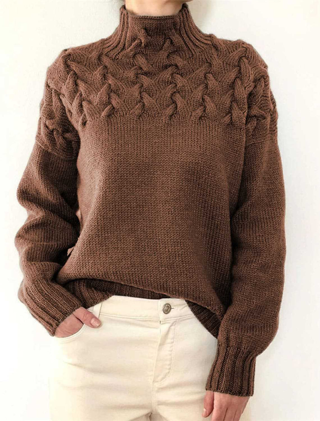 Damen Strickpullover mit dekorativem Zopfmuster und hohem Kragen Drune