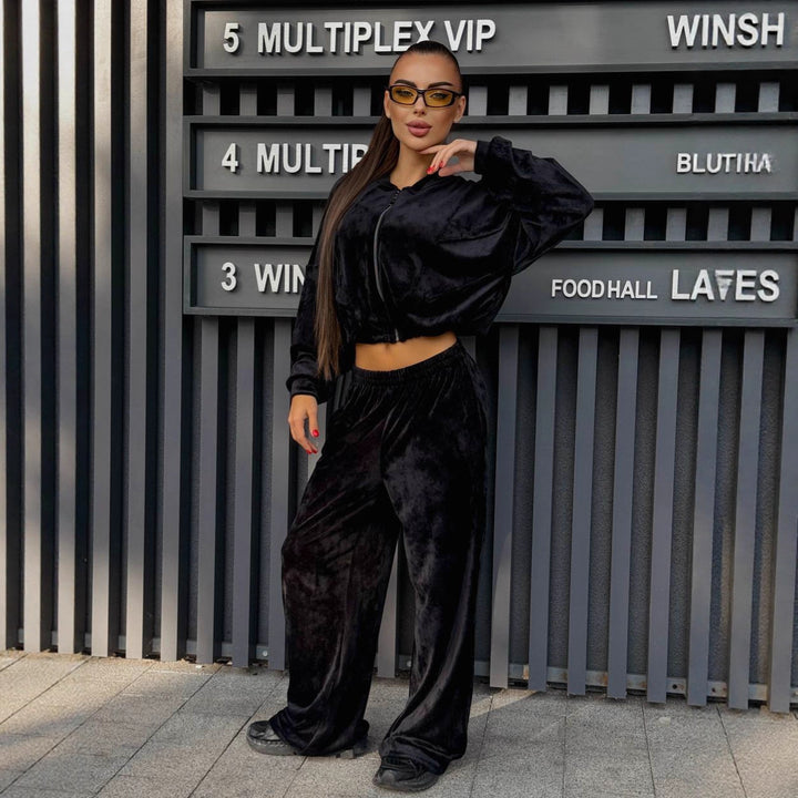 Damen sportliches Set mit cropped Jacke und weiten Hosen Drune