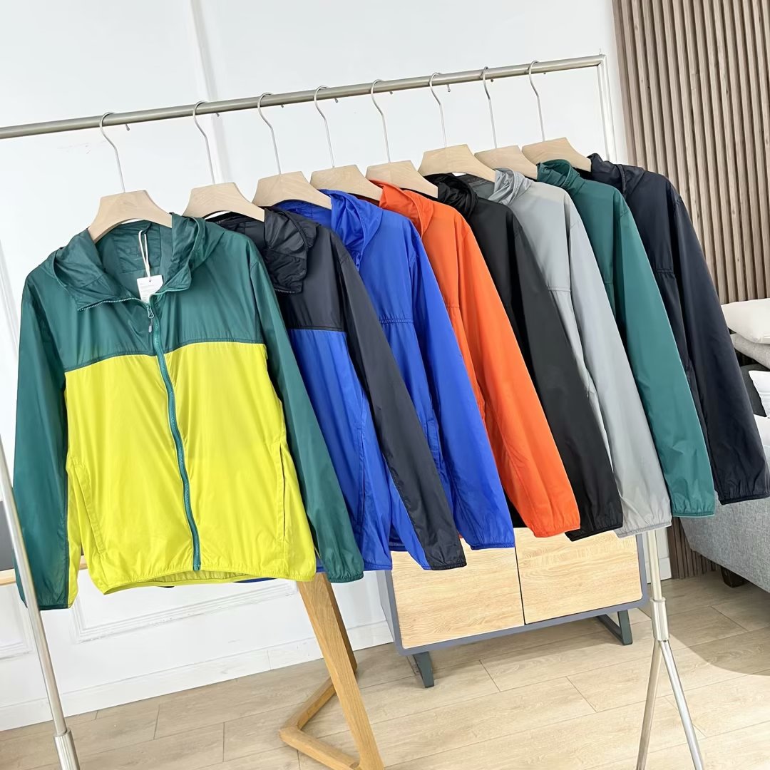 Damen Leichte Sportjacke mit Kapuze Drune