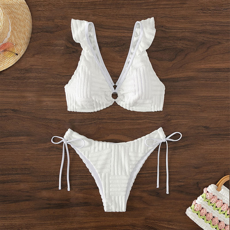 Damen Triangel-Bikini mit verspieltem Rüschenschnitt und dezentem Ringdetail Drune
