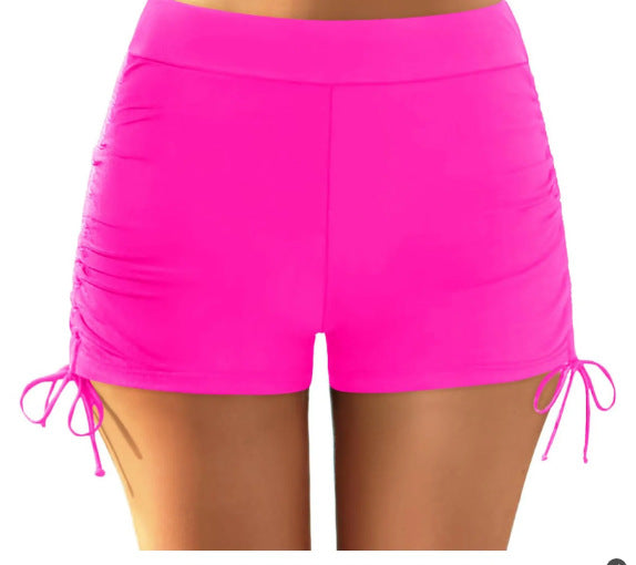 Damen Figurschmeichelnde Badeshorts mit Raffung und Seitenschnürung Drune